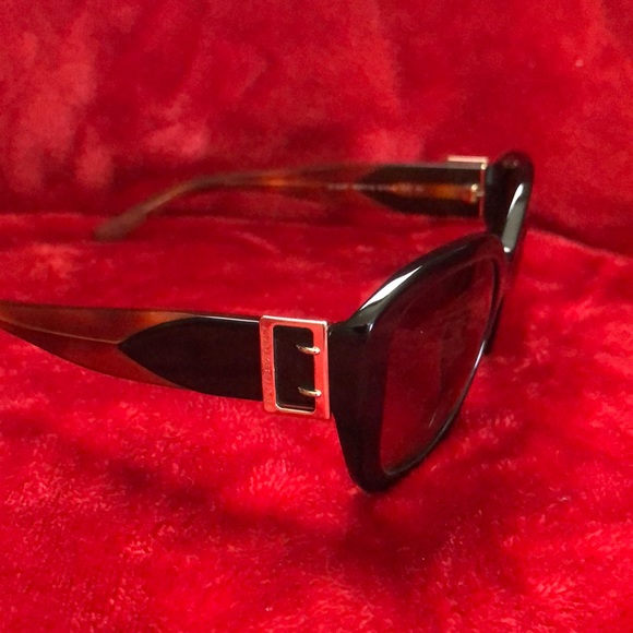 Burberry Sunglasses - Picture 1 of 4